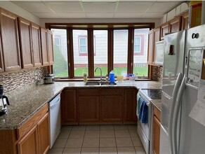 2522 College St in Cedar Falls, IA - Building Photo - Building Photo