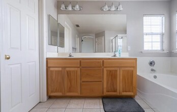 1647 Green Springs Ct in Tracy, CA - Building Photo - Building Photo