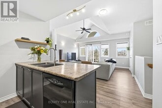 175 Waterbridge Dr in Ottawa, ON - Building Photo - Building Photo