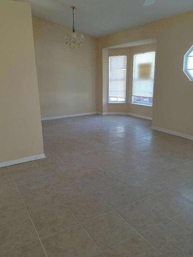 1104 Lavaur Ct in Kissimmee, FL - Building Photo - Building Photo