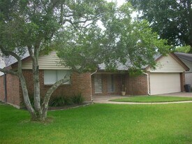 11215 Mayfield Rd in Houston, TX - Building Photo