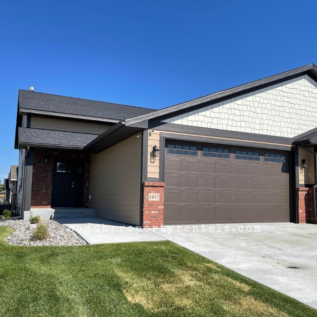 property at 1417 Columbine Dr