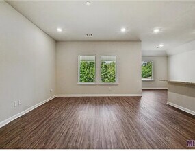 8365 Rosemary Ave in Denham Springs, LA - Building Photo - Building Photo