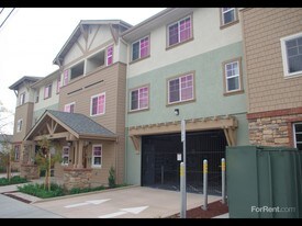 Magnolia Grove Condominiums in Castro Valley, CA - Building Photo