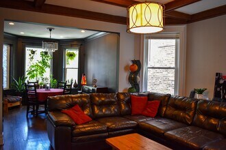 2306 N Lawndale Ave-Unit -1 in Chicago, IL - Building Photo - Building Photo