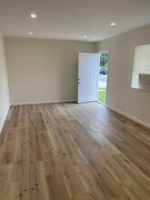 526 Ponoma St, Unit 526 in Port Hueneme, CA - Building Photo - Building Photo