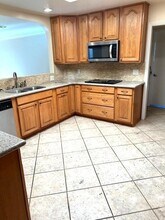 26422 Naomi Dr in Hemet, CA - Building Photo - Building Photo