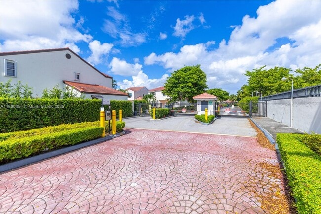 20003 NE 6th Ct Cir in Miami, FL - Building Photo - Building Photo