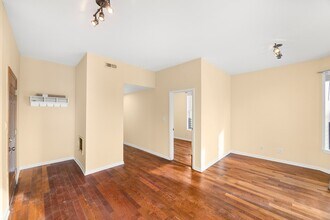 6649 S Rhodes Ave in Chicago, IL - Foto de edificio - Building Photo