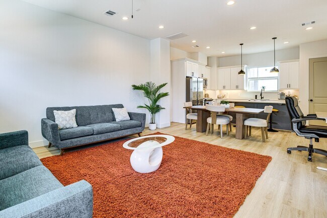 2339 Eagle St, Unit Entire Home – 3BR 3.5BA in Houston, TX - Foto de edificio - Building Photo