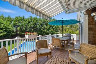 114 Narod Blvd in Water Mill, NY - Building Photo - Building Photo