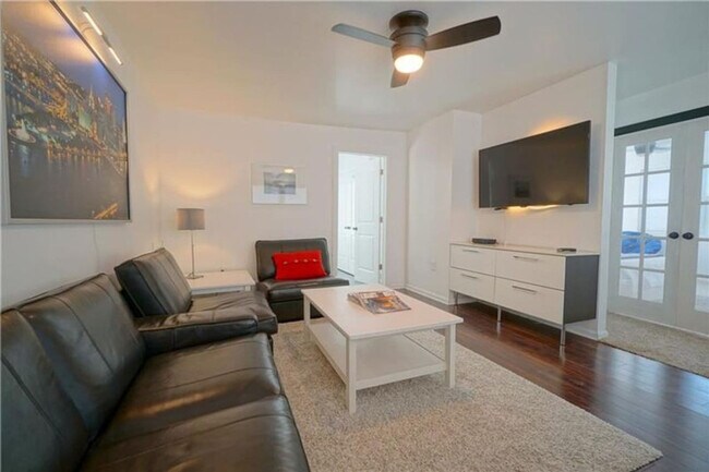 3210 Brereton St in Pittsburgh, PA - Building Photo - Building Photo