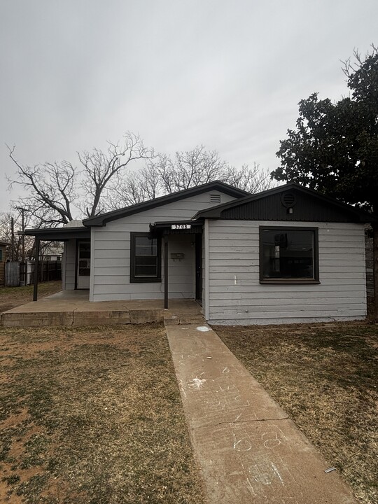 3708 Avenue R in Lubbock, TX - Building Photo