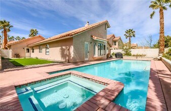 2724 Eagle Springs Ct in Las Vegas, NV - Building Photo - Building Photo