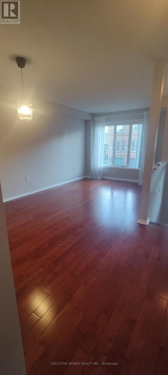 5530 Glen Erin Dr in Mississauga, ON - Building Photo - Building Photo