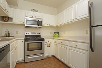 Crown Woods & Village at Crown Woods in Tulsa, OK - Foto de edificio - Interior Photo