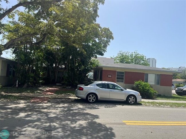 property at 505 N 20th Ave