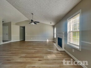 4031 Daylily Way, Unit A in Douglasville, GA - Building Photo - Building Photo