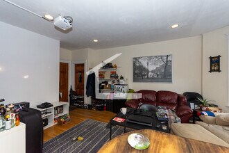 69 Babcock St in Brookline, MA - Building Photo - Building Photo