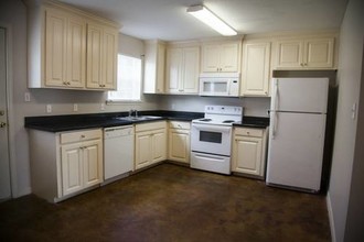 402 N 39th Ave in Hattiesburg, MS - Building Photo - Building Photo