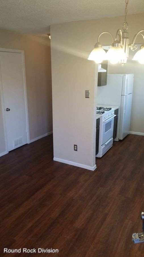 1809 Magnolia Dr in Round Rock, TX - Building Photo - Building Photo