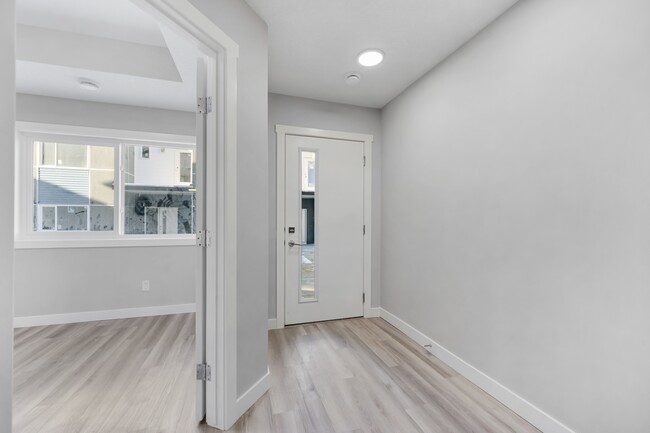 620 Red Sky Way NE in Calgary, AB - Building Photo - Building Photo