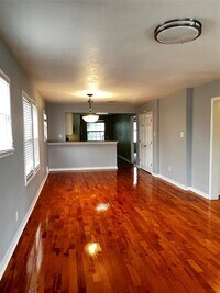 1105 Elliston St photo'