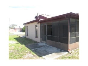1129 Fuchsia Dr in Holiday, FL - Building Photo - Building Photo