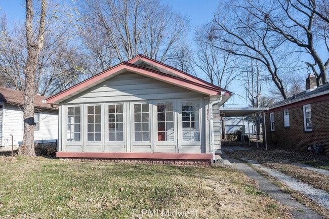 4715 Caroline Ave in Indianapolis, IN - Building Photo - Building Photo