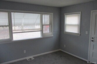 1551 McLain Ave in Lincoln Park, MI - Building Photo - Building Photo
