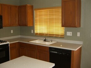 5209 Fall Meadows Ave in Las Vegas, NV - Building Photo - Building Photo