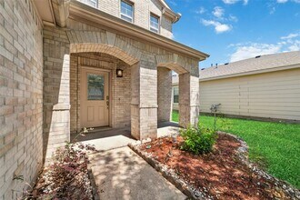 13106 Cres Manor Ln in Houston, TX - Building Photo - Building Photo