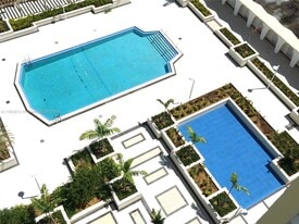 5600 Collins Ave, Unit 14 in Miami, FL - Building Photo