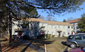 Holbrook Apartments in Holbrook, MA - Building Photo - Building Photo