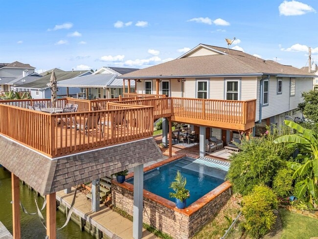 property at 5 S Sandpiper