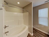 124 Lockport Dr photo'