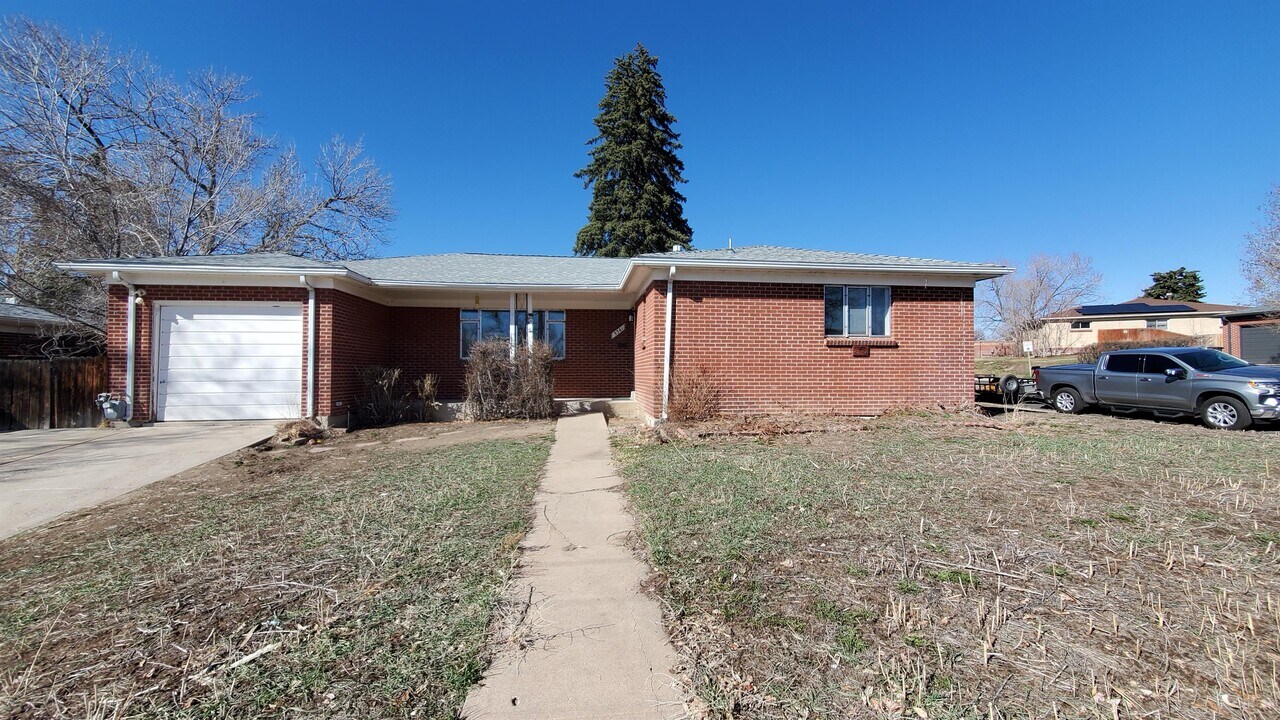 5361 E Jewell Ave in Denver, CO - Building Photo