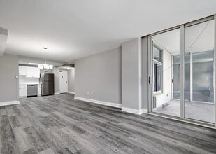 28 Allegheny Ave, Unit 2502 in Towson, MD - Building Photo - Building Photo