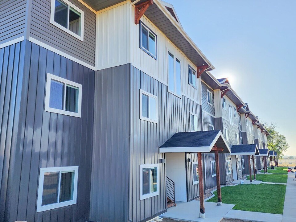 941 Covey Run Rd in Sheridan, WY - Building Photo