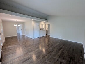 1146 Swarthmore Ln in University City, MO - Building Photo - Building Photo