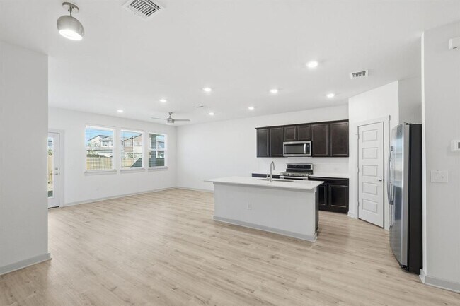 10912 Fulton Ave in Austin, TX - Building Photo - Building Photo