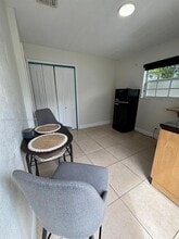 6870 SW 5th Ct in Pembroke Pines, FL - Building Photo - Building Photo