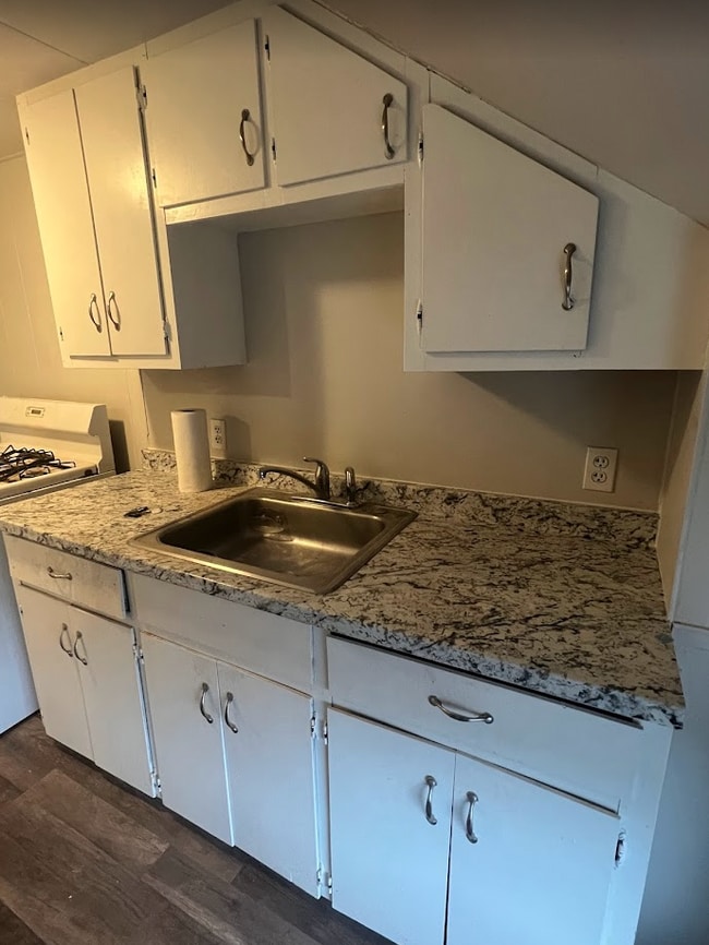 property at 1831 S Main St