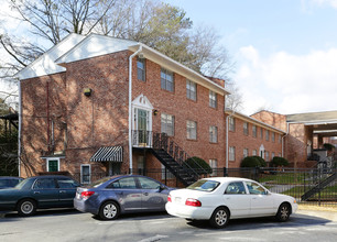 Windsor Hall in Atlanta, GA - Building Photo - Building Photo