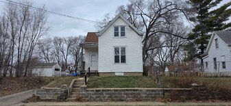 1831 S Westmoreland Ave in Peoria, IL - Building Photo