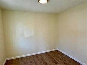 71 E Main St, Unit 2A in Middletown, NY - Building Photo - Building Photo