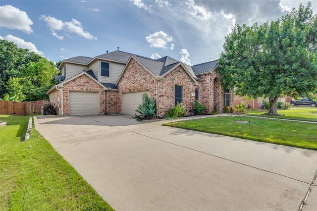 1118 Wedgewood Dr in Mansfield, TX - Foto de edificio - Building Photo