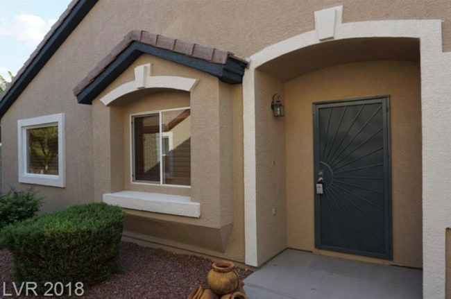 10191 Birch Bluff Ln in Las Vegas, NV - Building Photo - Building Photo