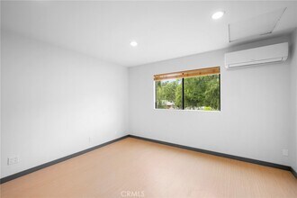 10377 McBroom St in Los Angeles, CA - Building Photo - Building Photo