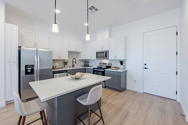 Element 12 at Cadence in Henderson, NV - Foto de edificio - Building Photo